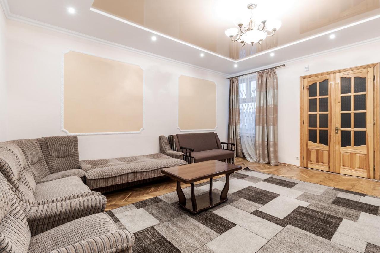Akademika Hnatyuka Apartment Lviv Dış mekan fotoğraf