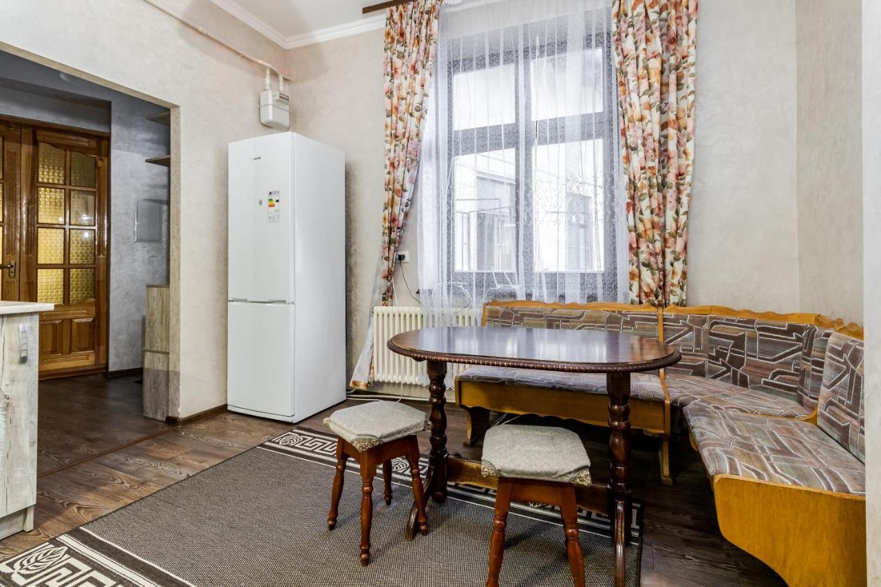 Akademika Hnatyuka Apartment Lviv Dış mekan fotoğraf