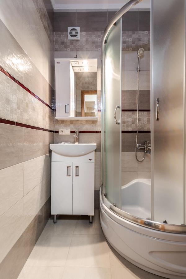 Akademika Hnatyuka Apartment Lviv Dış mekan fotoğraf